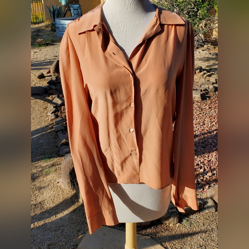 Prada Italy 100% Silk Blush Nude Rose Pink Button pleated Shoulder Blouse